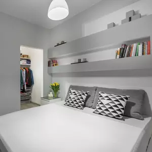 Chambre aménagée dans un garage