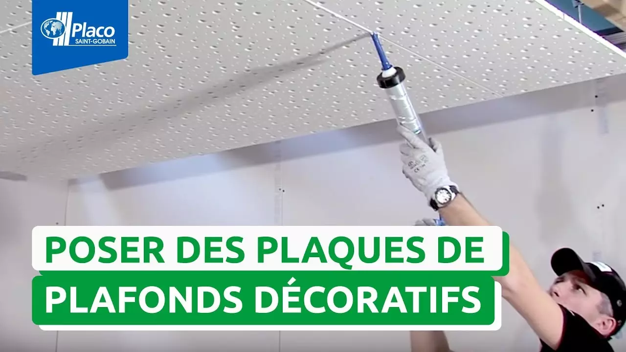 Comment poser des plaques de plafonds décoratifs et acoustiques avec Rigitone® ? I Les Tutos Placo® thumbnail
